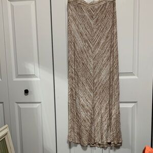 New York & Company Brown and White Patterned Maxi Skirt